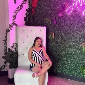 Meet your Posher, Aimee